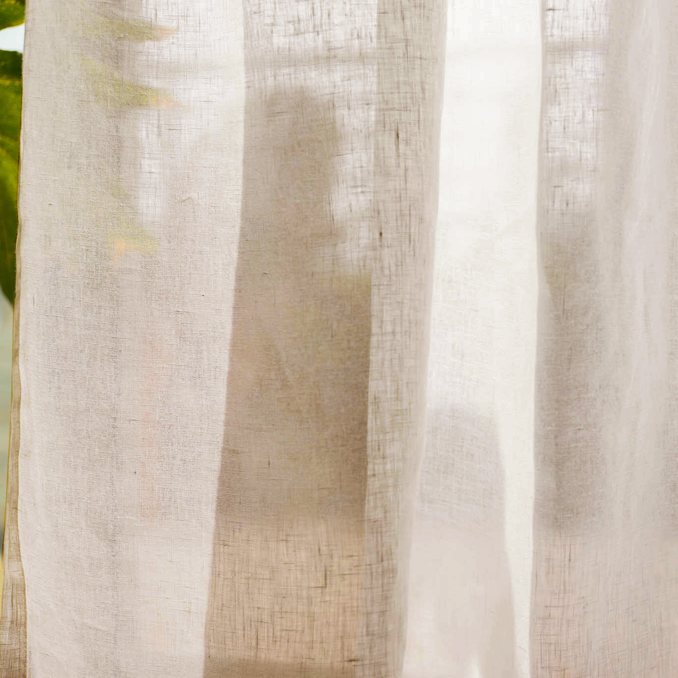 ANTWERP - 100% Belgian Linen Sheer Curtains - FlaxAntwerp collection, featuring 100% Belgian linen, woven in one of the six Belgium Linen factory in Belgium with 150 years of linen weaving history.Material: 100% BelDecorPassionsANTWERP - 100% Belgian Linen Sheer Curtains - Flax