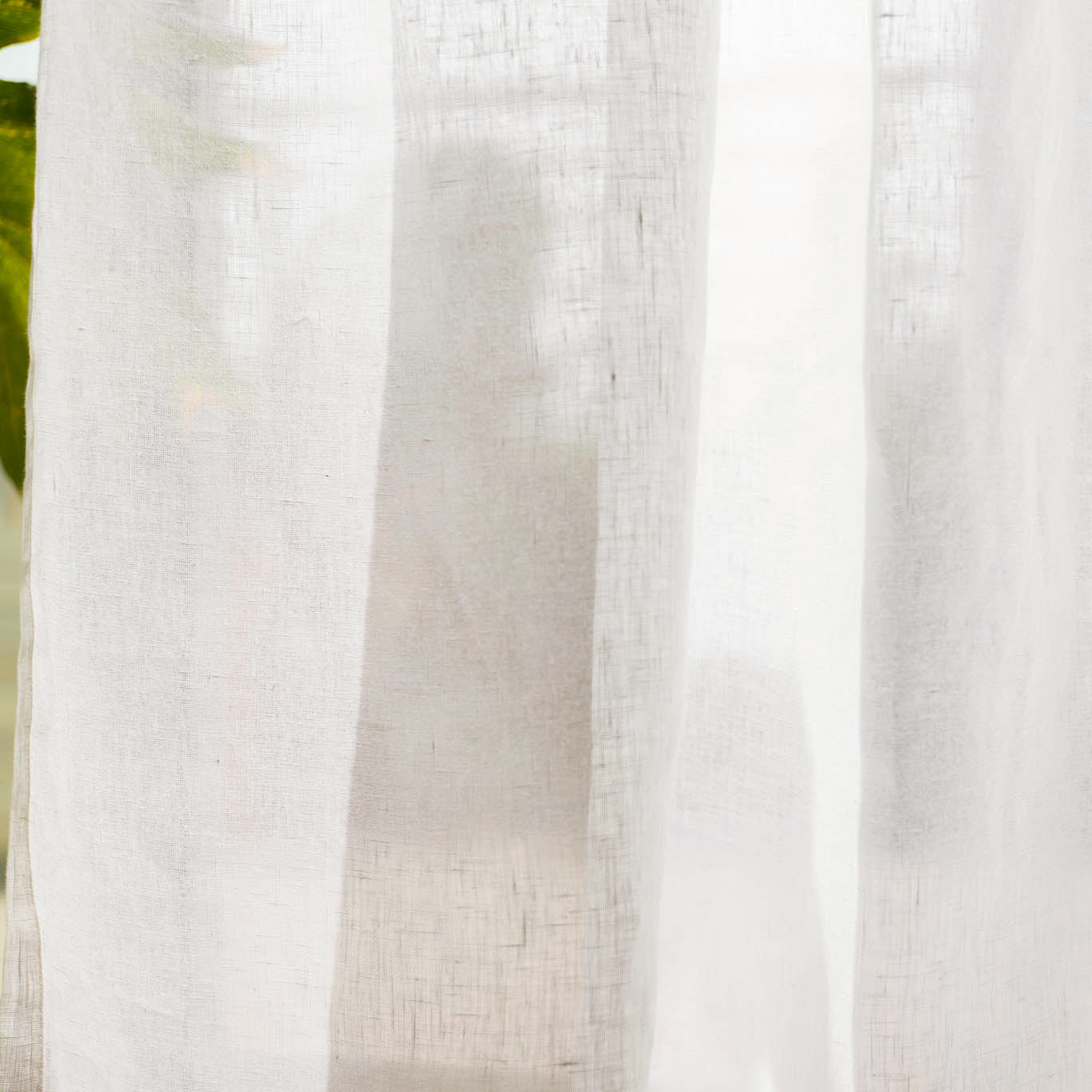 ANTWERP - 100% Belgian Linen Sheer Curtains - OysterAntwerp collection, featuring 100% Belgian linen, woven in one of the six Belgium Linen factory in Belgium with 150 years of linen weaving history.Material: 100% BelDecorPassionsANTWERP - 100% Belgian Linen Sheer Curtains - Oyster